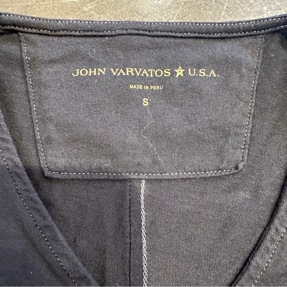 John Varvatos USA - Faded Black - V-Neck Men's Tee - Small - Picture 6 of 6